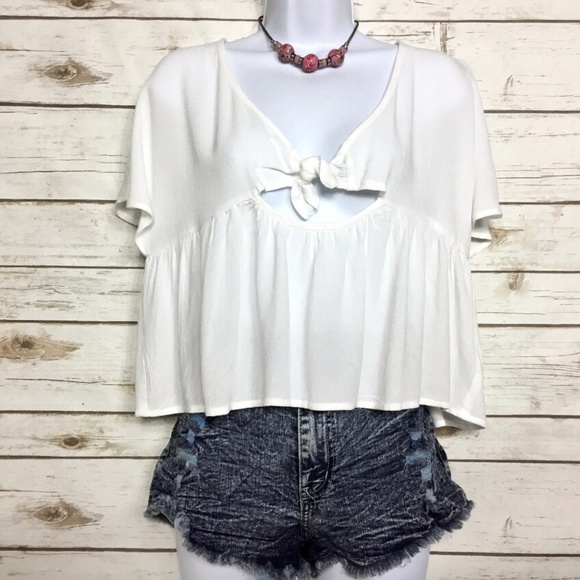 Kimchi Blue Tops - Kimchi Blue White Crop Top with Ties in Front NWT
